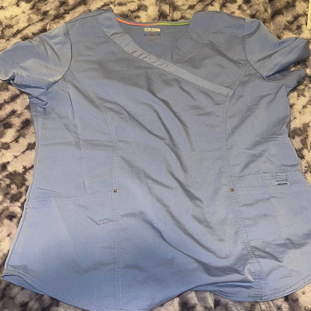 Scrub top